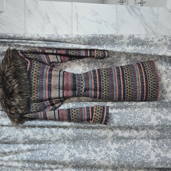 Anthropologie Angel Of The North Multicolor Sweater With Faux Fur Collar, Size M - Picture 2 of 6
